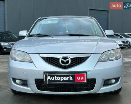 Серый Мазда 3, объемом двигателя 1.6 л и пробегом 305 тыс. км за 5940 $, фото 1 на Automoto.ua