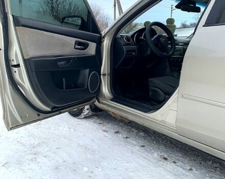 Серый Мазда 3, объемом двигателя 2 л и пробегом 21100 тыс. км за 3500 $, фото 5 на Automoto.ua