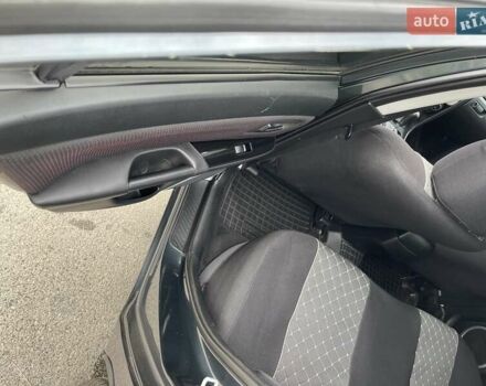 Сірий Мазда 3, об'ємом двигуна 1.6 л та пробігом 199 тис. км за 6000 $, фото 28 на Automoto.ua