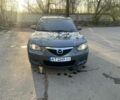 Серый Мазда 3, объемом двигателя 2 л и пробегом 290 тыс. км за 5700 $, фото 1 на Automoto.ua