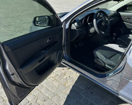 Серый Мазда 3, объемом двигателя 1.6 л и пробегом 198 тыс. км за 5500 $, фото 7 на Automoto.ua