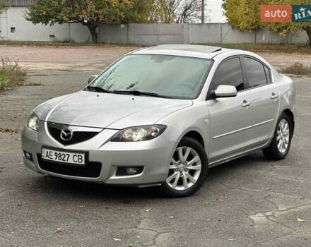 Серый Мазда 3, объемом двигателя 1.6 л и пробегом 216 тыс. км за 5900 $, фото 2 на Automoto.ua