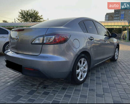 Серый Мазда 3, объемом двигателя 1.56 л и пробегом 280 тыс. км за 6000 $, фото 2 на Automoto.ua