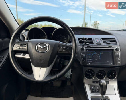 Серый Мазда 3, объемом двигателя 1.6 л и пробегом 128 тыс. км за 7999 $, фото 11 на Automoto.ua