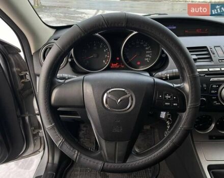 Сірий Мазда 3, об'ємом двигуна 1.6 л та пробігом 189 тис. км за 7300 $, фото 24 на Automoto.ua