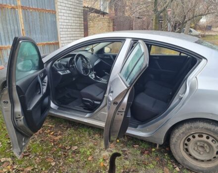 Серый Мазда 3, объемом двигателя 1.5 л и пробегом 53 тыс. км за 7900 $, фото 4 на Automoto.ua