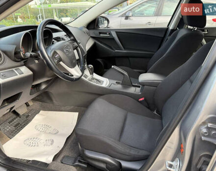 Серый Мазда 3, объемом двигателя 1.6 л и пробегом 128 тыс. км за 8400 $, фото 6 на Automoto.ua