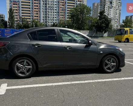 Серый Мазда 3, объемом двигателя 2 л и пробегом 136 тыс. км за 7000 $, фото 4 на Automoto.ua