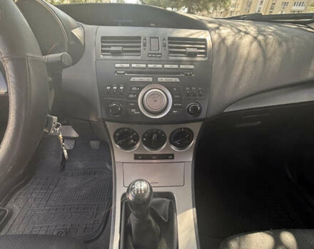 Серый Мазда 3, объемом двигателя 1.6 л и пробегом 188 тыс. км за 6800 $, фото 4 на Automoto.ua