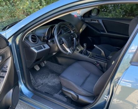 Серый Мазда 3, объемом двигателя 1.6 л и пробегом 172 тыс. км за 6100 $, фото 5 на Automoto.ua