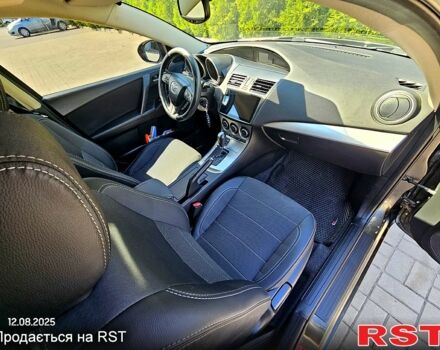 Серый Мазда 3, объемом двигателя 1.6 л и пробегом 118 тыс. км за 9900 $, фото 6 на Automoto.ua