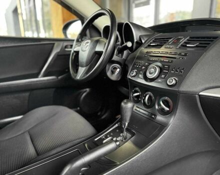 Сірий Мазда 3, об'ємом двигуна 2 л та пробігом 141 тис. км за 7599 $, фото 15 на Automoto.ua