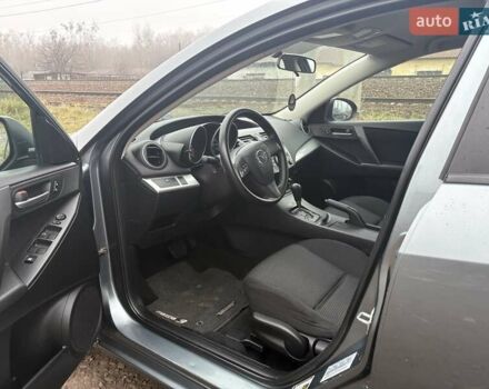 Серый Мазда 3, объемом двигателя 2 л и пробегом 212 тыс. км за 7500 $, фото 7 на Automoto.ua