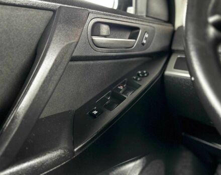 Сірий Мазда 3, об'ємом двигуна 2 л та пробігом 141 тис. км за 7599 $, фото 19 на Automoto.ua