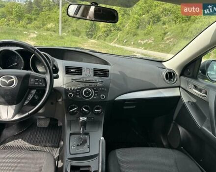 Сірий Мазда 3, об'ємом двигуна 2 л та пробігом 320 тис. км за 7000 $, фото 11 на Automoto.ua