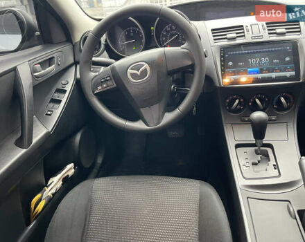 Сірий Мазда 3, об'ємом двигуна 2 л та пробігом 200 тис. км за 8500 $, фото 15 на Automoto.ua