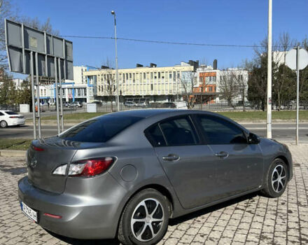 Сірий Мазда 3, об'ємом двигуна 2 л та пробігом 212 тис. км за 6700 $, фото 3 на Automoto.ua