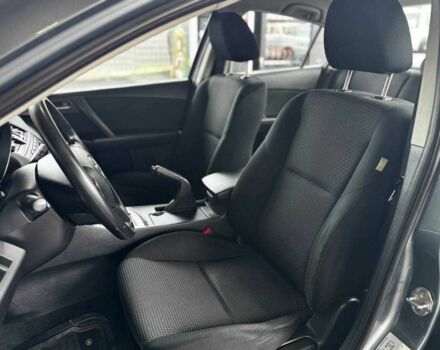 Сірий Мазда 3, об'ємом двигуна 2 л та пробігом 141 тис. км за 7599 $, фото 6 на Automoto.ua