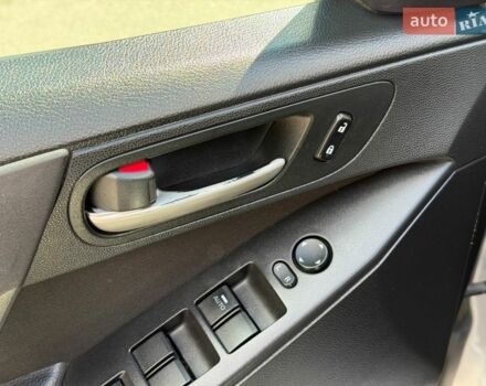 Сірий Мазда 3, об'ємом двигуна 2 л та пробігом 190 тис. км за 6799 $, фото 32 на Automoto.ua