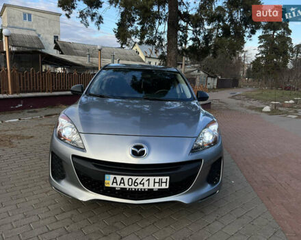 Серый Мазда 3, объемом двигателя 1.6 л и пробегом 259 тыс. км за 8500 $, фото 1 на Automoto.ua