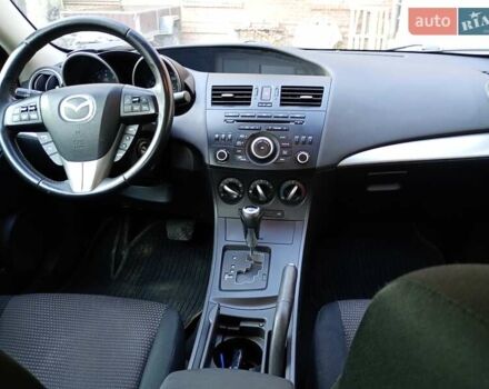 Серый Мазда 3, объемом двигателя 2 л и пробегом 181 тыс. км за 7700 $, фото 11 на Automoto.ua