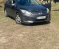 Серый Мазда 3, объемом двигателя 2 л и пробегом 250 тыс. км за 6900 $, фото 1 на Automoto.ua