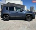 Серый Мазда 3, объемом двигателя 2 л и пробегом 180 тыс. км за 3000 $, фото 2 на Automoto.ua