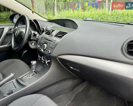 Серый Мазда 3, объемом двигателя 2 л и пробегом 90 тыс. км за 8300 $, фото 41 на Automoto.ua