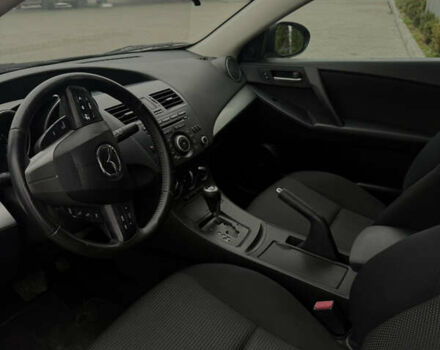 Серый Мазда 3, объемом двигателя 2 л и пробегом 201 тыс. км за 7000 $, фото 36 на Automoto.ua