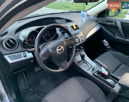 Сірий Мазда 3, об'ємом двигуна 2 л та пробігом 130 тис. км за 7350 $, фото 6 на Automoto.ua