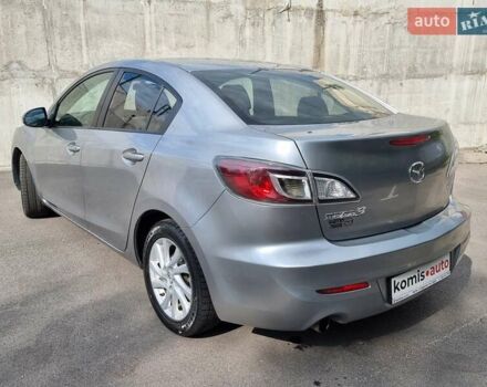 Серый Мазда 3, объемом двигателя 2 л и пробегом 190 тыс. км за 6999 $, фото 30 на Automoto.ua