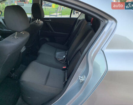 Сірий Мазда 3, об'ємом двигуна 2 л та пробігом 130 тис. км за 7350 $, фото 8 на Automoto.ua