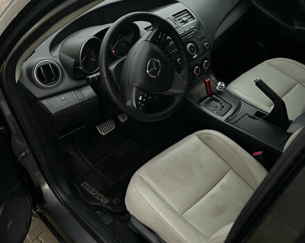 Серый Мазда 3, объемом двигателя 2 л и пробегом 250 тыс. км за 6400 $, фото 5 на Automoto.ua