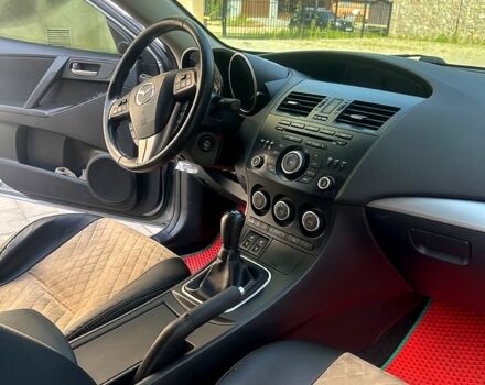 Сірий Мазда 3, об'ємом двигуна 1.6 л та пробігом 189 тис. км за 6800 $, фото 4 на Automoto.ua