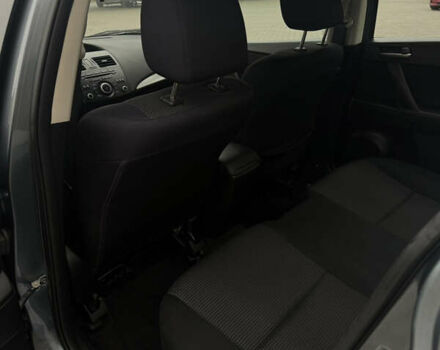 Серый Мазда 3, объемом двигателя 2 л и пробегом 201 тыс. км за 7000 $, фото 28 на Automoto.ua