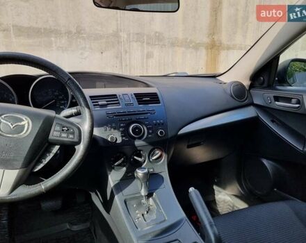 Серый Мазда 3, объемом двигателя 2 л и пробегом 190 тыс. км за 6999 $, фото 44 на Automoto.ua