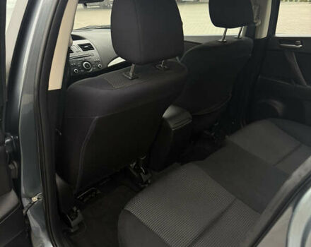 Серый Мазда 3, объемом двигателя 2 л и пробегом 201 тыс. км за 7000 $, фото 26 на Automoto.ua