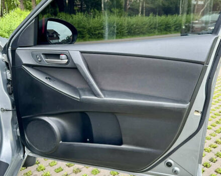 Серый Мазда 3, объемом двигателя 2 л и пробегом 90 тыс. км за 8300 $, фото 23 на Automoto.ua