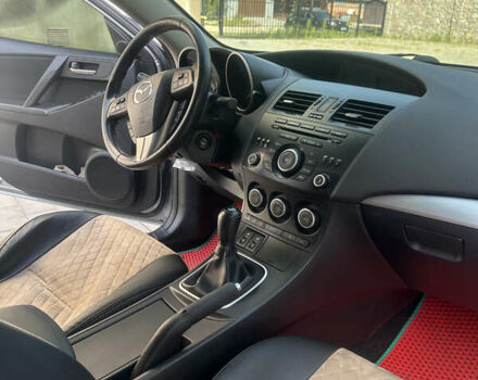 Сірий Мазда 3, об'ємом двигуна 1.6 л та пробігом 211 тис. км за 7900 $, фото 3 на Automoto.ua
