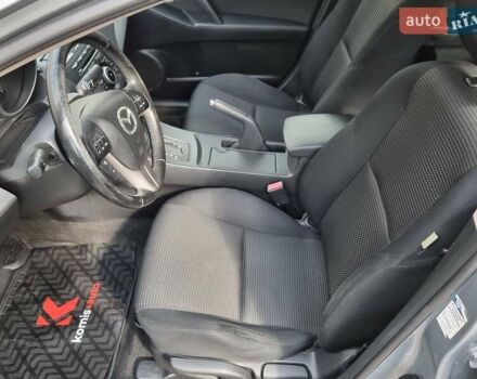 Серый Мазда 3, объемом двигателя 2 л и пробегом 190 тыс. км за 6999 $, фото 41 на Automoto.ua