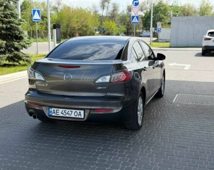 Серый Мазда 3, объемом двигателя 2 л и пробегом 200 тыс. км за 7500 $, фото 3 на Automoto.ua