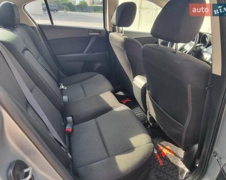 Серый Мазда 3, объемом двигателя 2 л и пробегом 190 тыс. км за 6999 $, фото 60 на Automoto.ua