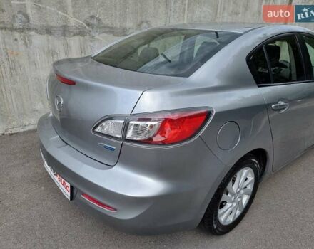 Серый Мазда 3, объемом двигателя 2 л и пробегом 190 тыс. км за 6999 $, фото 17 на Automoto.ua