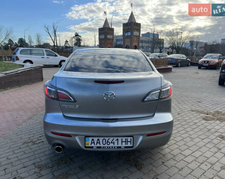 Серый Мазда 3, объемом двигателя 1.6 л и пробегом 259 тыс. км за 8500 $, фото 6 на Automoto.ua