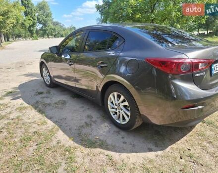 Серый Мазда 3, объемом двигателя 2 л и пробегом 173 тыс. км за 9000 $, фото 4 на Automoto.ua