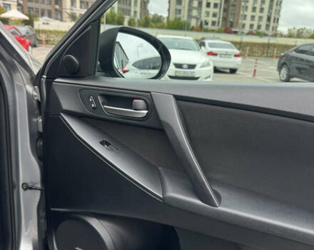 Мазда 3 2013 в Киеве на Automoto.ua Серый Мазда 3, объемом двигателя 2 л и пробегом 240 тыс. км за 9000 $, фото 17 на Automoto.ua