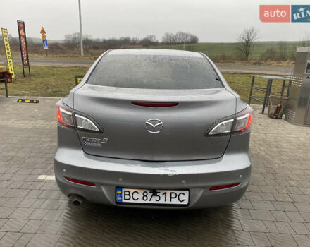Серый Мазда 3, объемом двигателя 2 л и пробегом 200 тыс. км за 6999 $, фото 3 на Automoto.ua