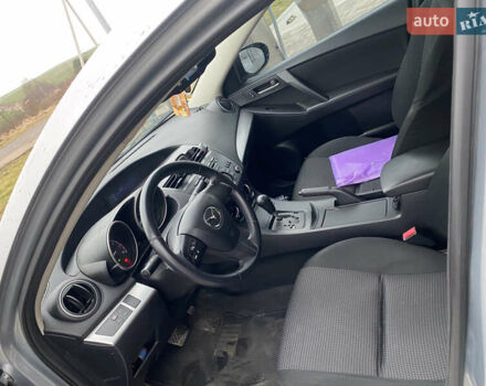 Серый Мазда 3, объемом двигателя 2 л и пробегом 200 тыс. км за 6999 $, фото 9 на Automoto.ua