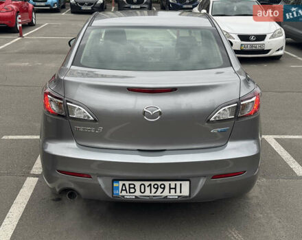 Мазда 3 2013 в Киеве на Automoto.ua Серый Мазда 3, объемом двигателя 2 л и пробегом 240 тыс. км за 9000 $, фото 4 на Automoto.ua