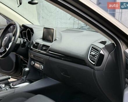 Серый Мазда 3, объемом двигателя 1.5 л и пробегом 134 тыс. км за 11600 $, фото 17 на Automoto.ua